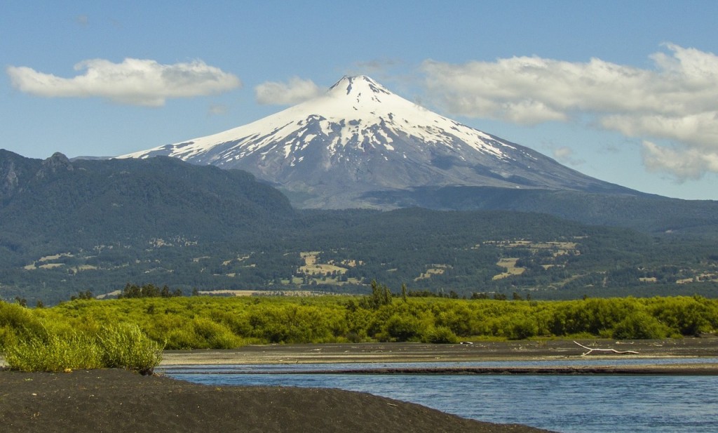 volcano-657895_1280